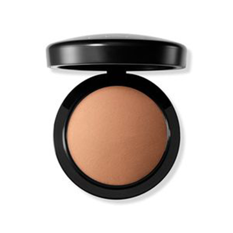 مسحوق خبز طبيعي عميق اللون