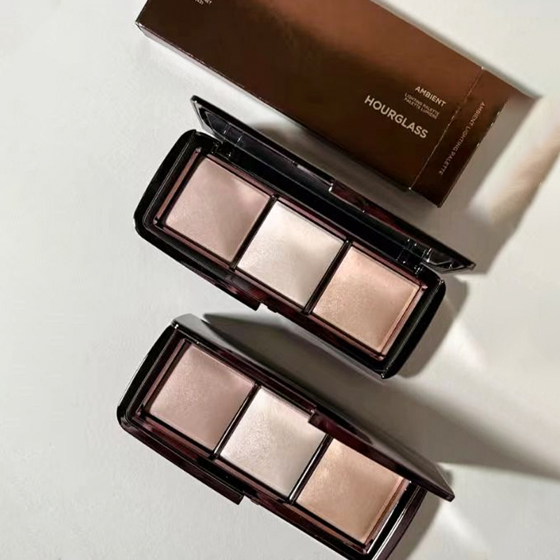 لوحة 3 ألوان من العين مع التباين الخفيف